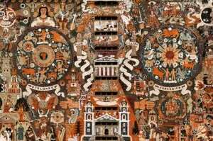 Un colorido mural de mosaico con diseños intrincados, símbolos y figuras históricas que conmemoran un aniversario. El mural incluye imágenes de edificios, animales, figuras humanas y textos como "Ptolomeo" y "Copernico". La obra de arte es detallada y vibrante, con una mezcla de tonos naranja, verde azulado y neutros.  