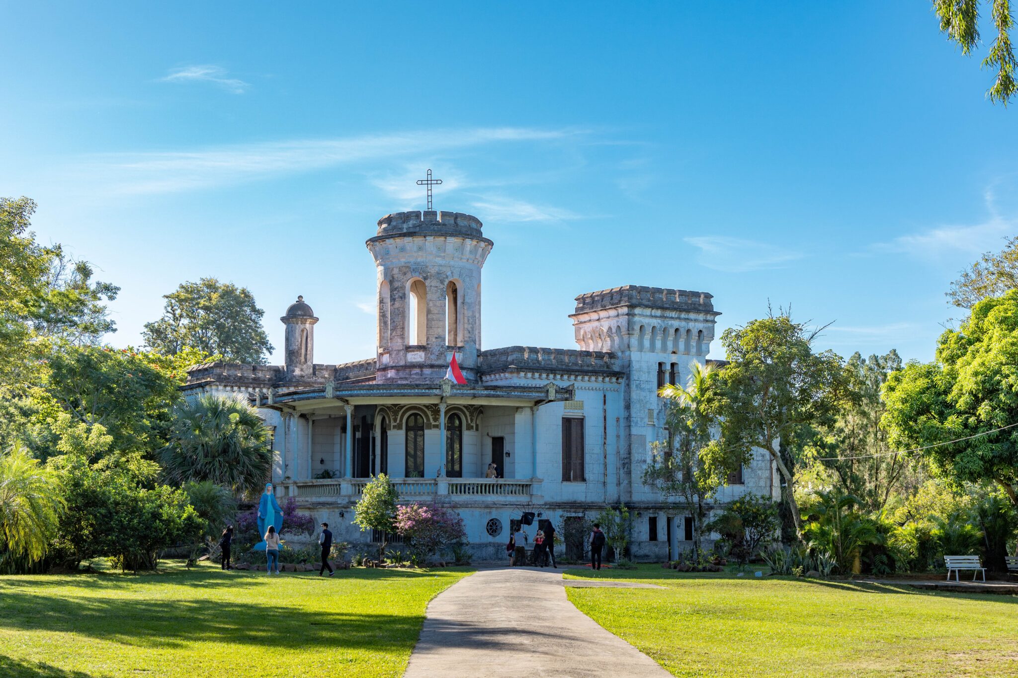 Vista de um castelo no Paraguai, onde os investidores estão demonstrando interesse crescente em imóveis