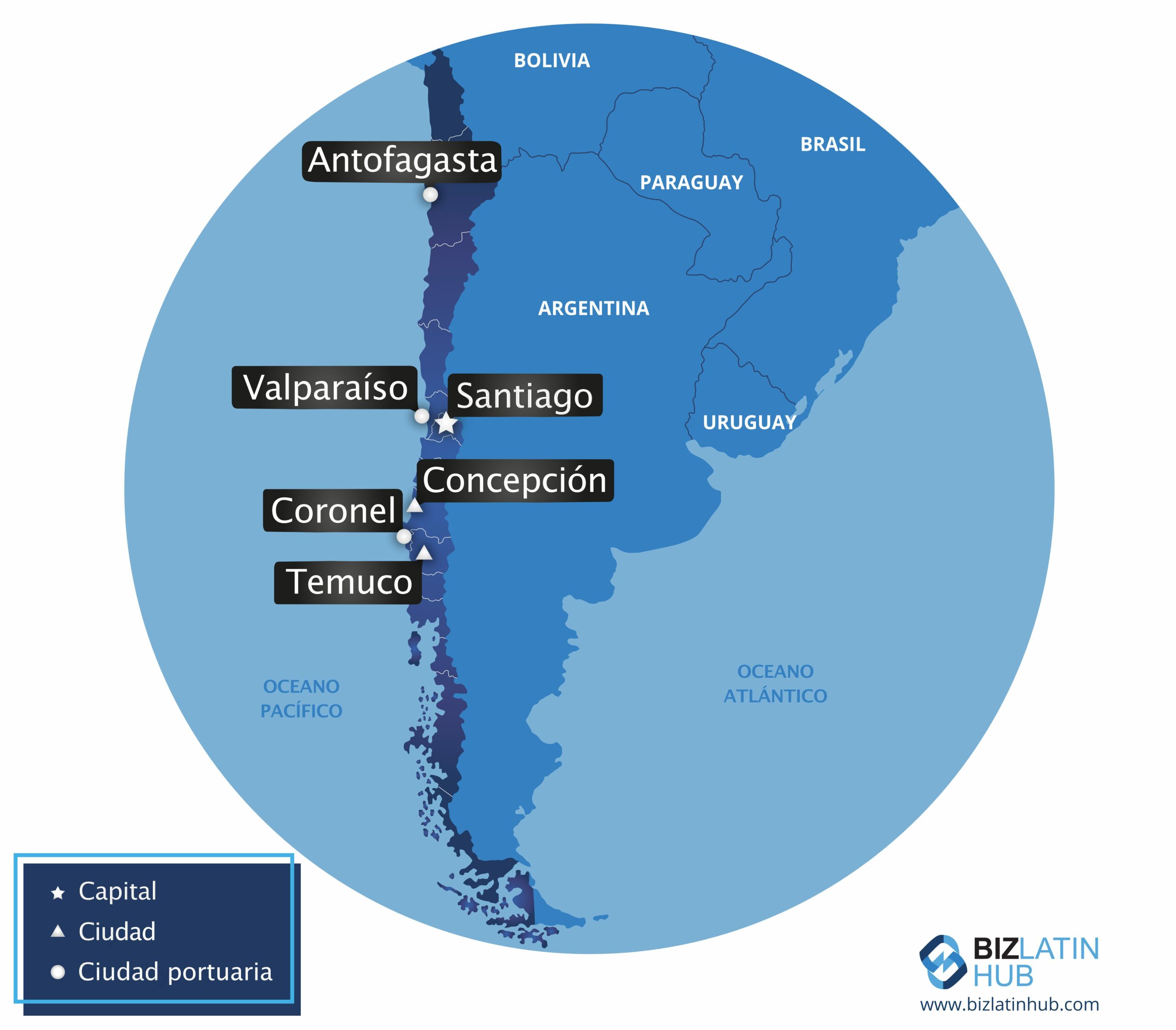 Um mapa que mostra as principais cidades do Chile, essencial para quem deseja iniciar um negócio no Chile. As cidades marcadas incluem Santiago (capital), Antofagasta, Valparaíso, Concepción, Coronel e Temuco. O mapa exibe países vizinhos e corpos de água, com rótulos claros e regiões destacadas em azul.  