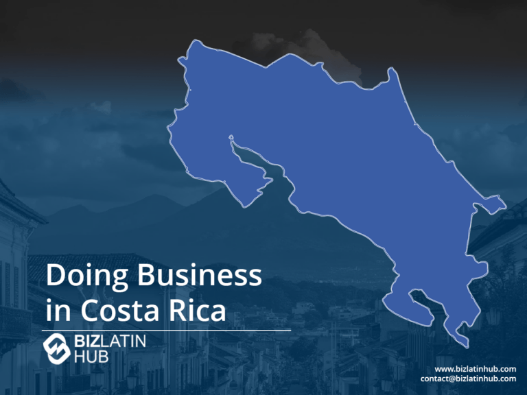 Gráfico promocional con una silueta azul de Costa Rica sobre un fondo oscurecido de montañas y tejados. El texto reza "Hacer negocios en Costa Rica" con el logotipo de Biz Latin Hub. La información de contacto figura en la parte inferior.